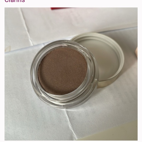Clarins lot including eyeshadow, mini blush, eye shadow, lip colour - Picture 5 of 9
